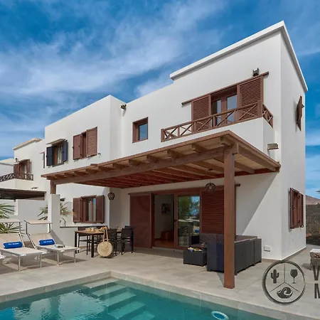 Mauruuru - 10 Minutes Walking To Marina Rubicon, Heated Pool, Bbq & Office Space With Desk And High Speed Internet וילה *