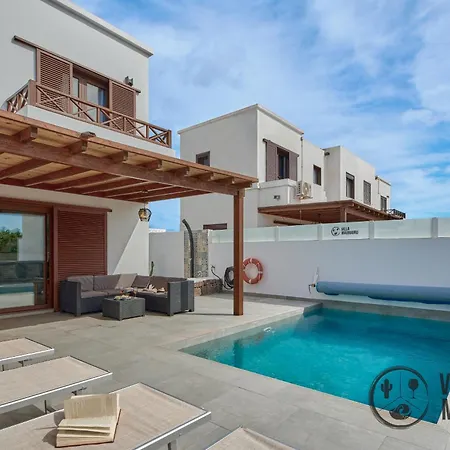 Mauruuru - 10 Minutes Walking To Marina Rubicon, Heated Pool, Bbq & Office Space With Desk And High Speed Internet וילה *