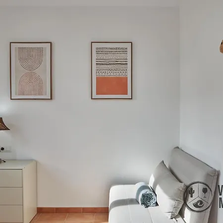 Villa Mauruuru - 10 Minutes Walking To Marina Rubicon, Heated Pool, Bbq & Office Space With Desk And High Speed Internet *