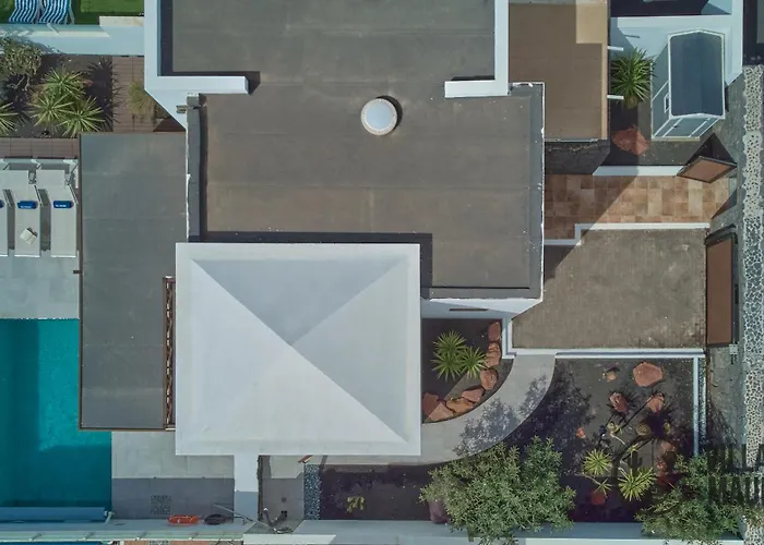 Mauruuru - 10 Minutes Walking To Marina Rubicon, Heated Pool, Bbq & Office Space With Desk And High Speed Internet Villa *