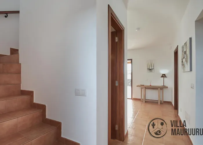 Villa Mauruuru - 10 Minutes Walking To Marina Rubicon, Heated Pool, Bbq & Office Space With Desk And High Speed Internet